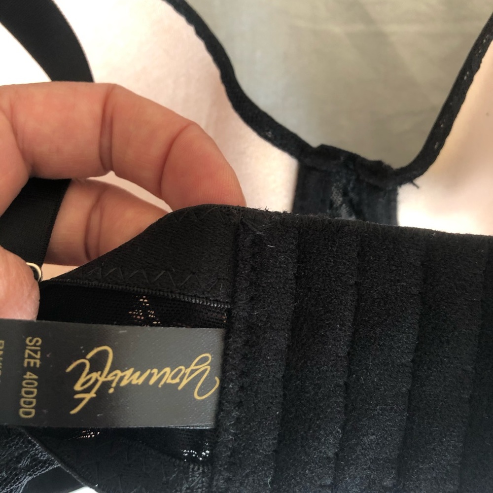 40DDD Extra coverage Black lace bra - Picture 6 of 8